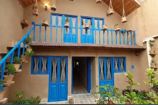 اقامتگاه بومگردی خانه باغ سینا