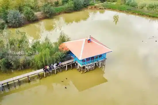 اقامتگاه بومگردی ویلای آب