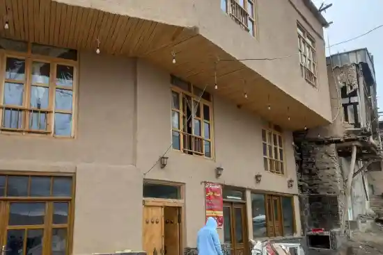 اقامتگاه بومگردی چشمه خانی کنگ