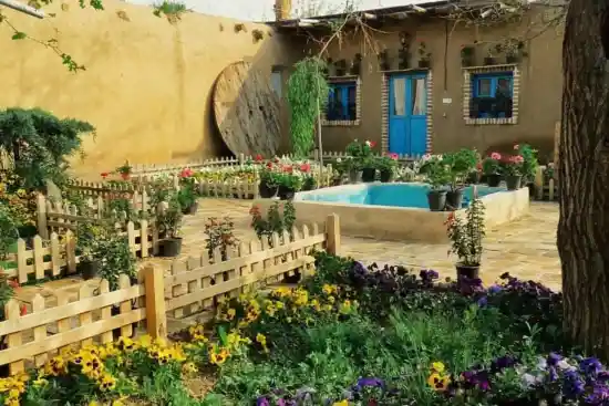 اقامتگاه بومگردی کوچه باغ