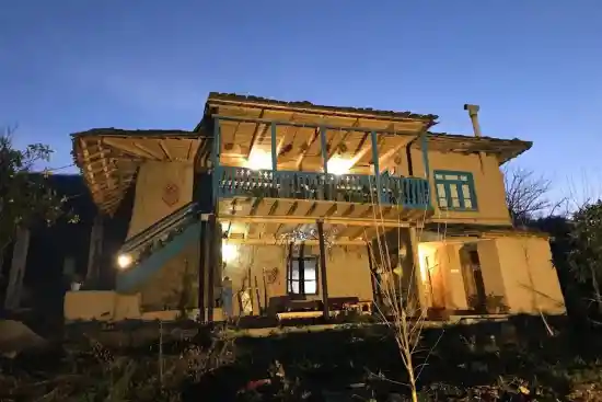 اقامتگاه بومگردی خونه مادرجون