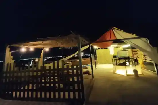 اقامتگاه بومگردی خانه درنگ