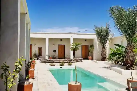 اقامتگاه بومگردی حیات