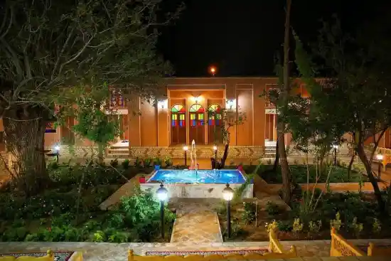 اقامتگاه بومگردی خانه نخجیر