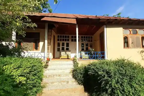 اقامتگاه بومگردی مرسی سی