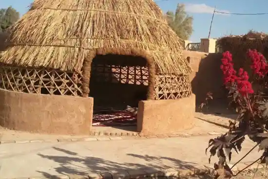 اقامتگاه بومگردی سایه کویر