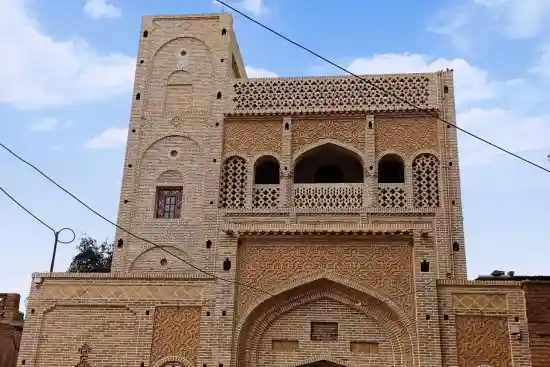 اقامتگاه بومگردی عمارت پورحسینی