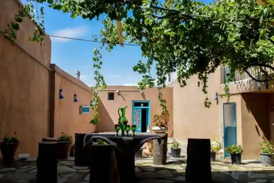 اقامتگاه بومگردی قاراپاپاق