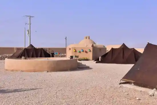 اقامتگاه بوم‌گردی دیکاکو