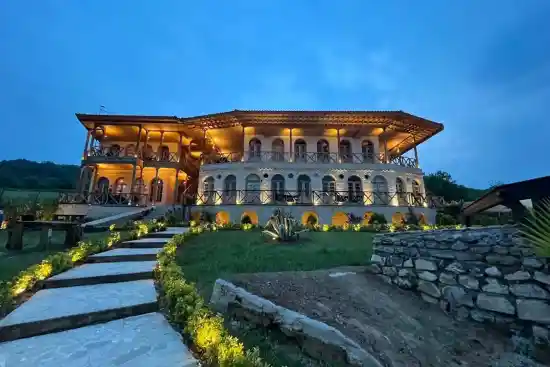 بوتیک هتل ونوشک-1