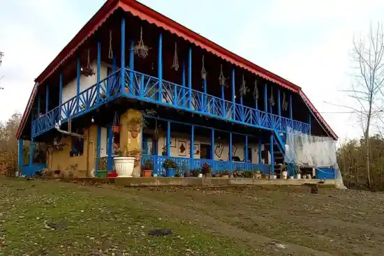 اقامتگاه بومگردی لوجنک