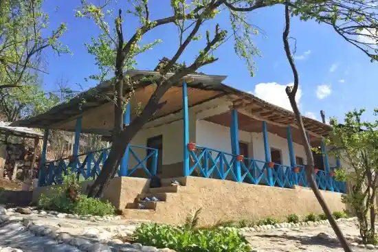 اقامتگاه بومگردی نیکی