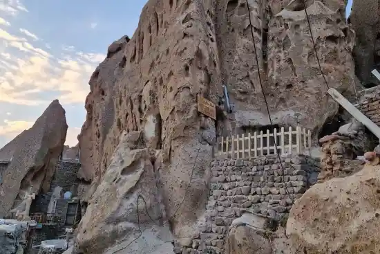 اقامتگاه بومگردی آراز