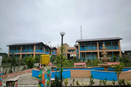 اقامتگاه بوم‌گردی قائم