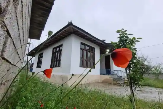 اقامتگاه بوم‌گردی هیرکان