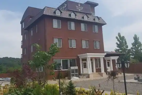 هتل شاه بلوط