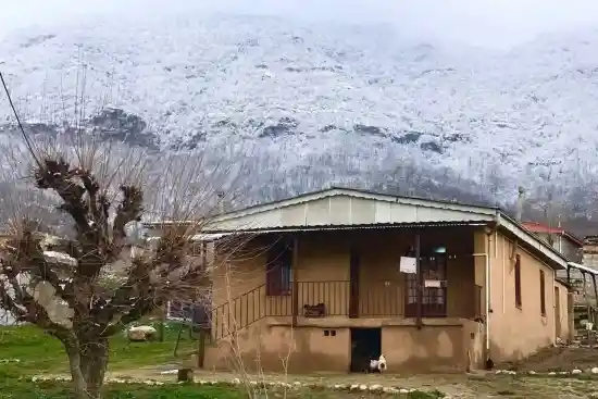 اقامتگاه بومگردی اجه