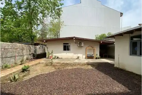 هاستل وارنا