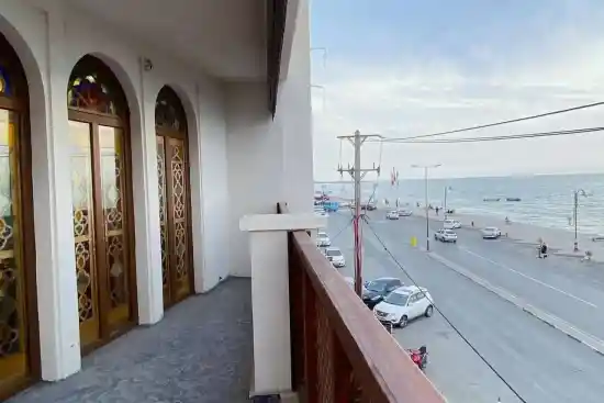 اقامتگاه بومگردی عمارت خورشید