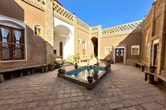 اقامتگاه بومگردی سرای نیاکان