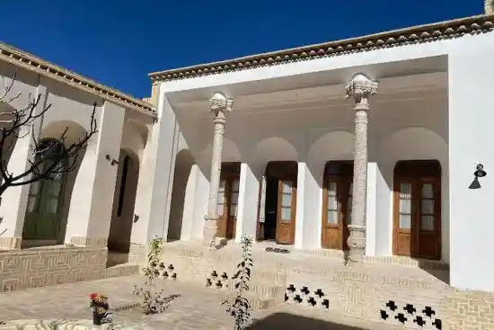 اقامتگاه بومگردی کاج بوم