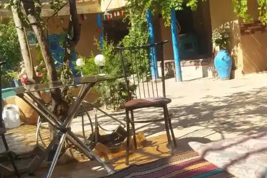 اقامتگاه بومگردی دروازه خورشید