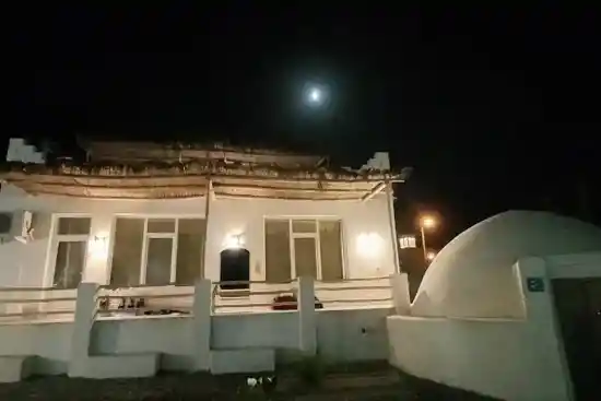 اقامتگاه بومگردی خانه قالی