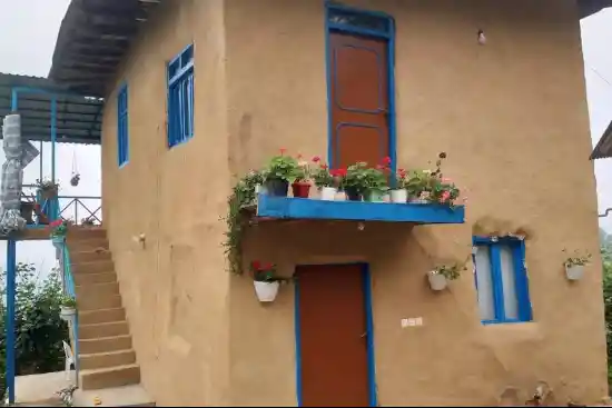 اقامتگاه بومگردی کلاک