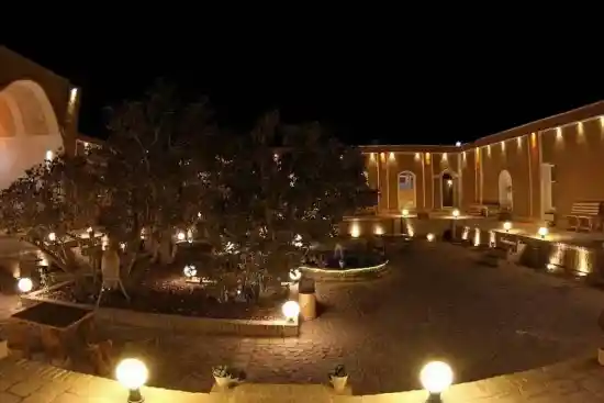 اقامتگاه بوم‌گردی ستاره کویر