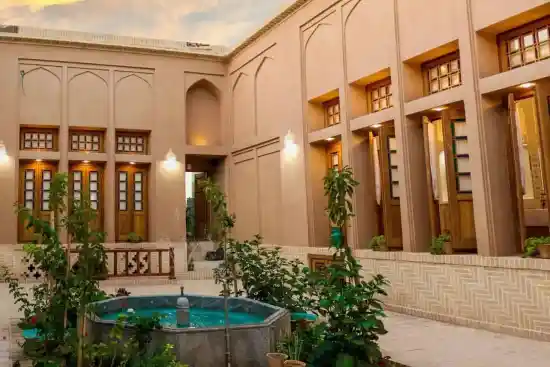 اقامتگاه بوم‌گردی بام یارا