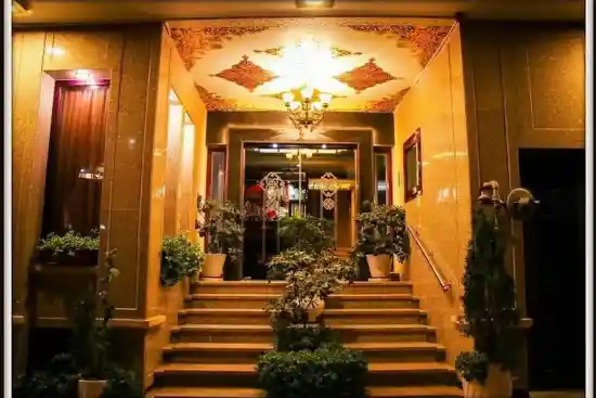 هتل آپارتمان هشت بهشت-1