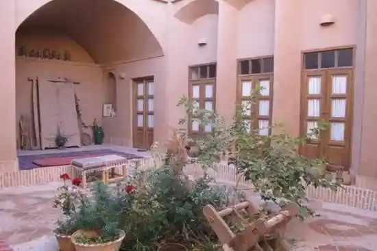 اقامتگاه بومگردی خانه رستم