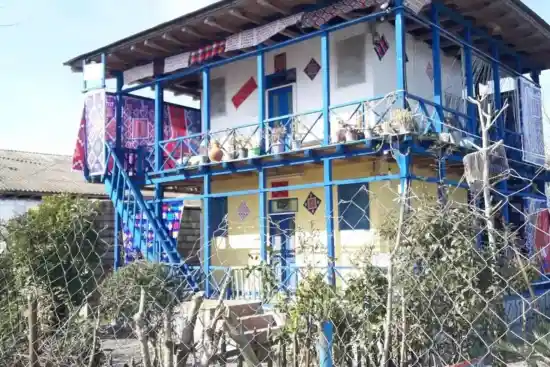 اقامتگاه بوم‌گردی گیشار