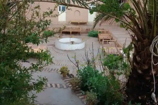 اقامتگاه بومگردی نسترن