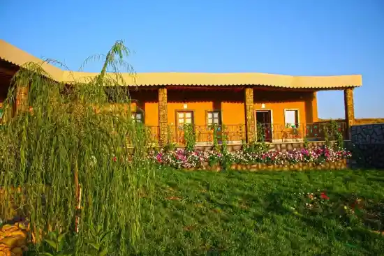 اقامتگاه بومگردی کسری