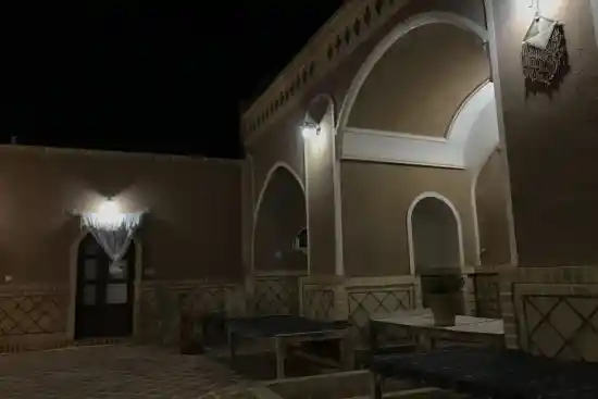 اقامتگاه بوم‌گردی یاقوت کویر