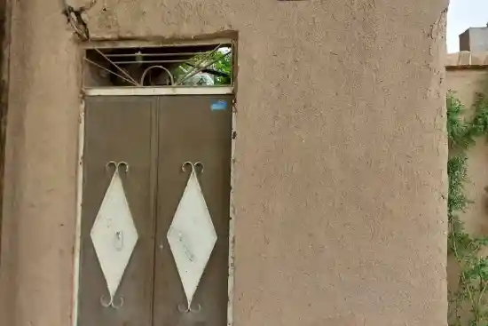 اقامتگاه بومگردی ماه بوم