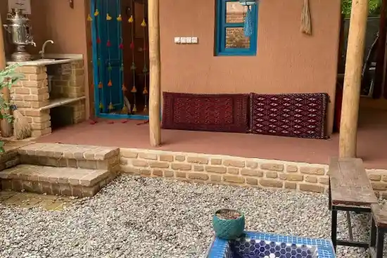 اقامتگاه بومگردی سراچه