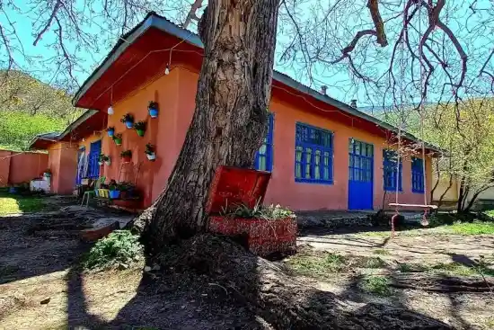 اقامتگاه بومگردی پیرکوه