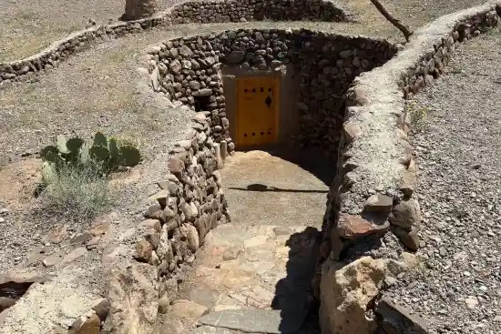 اقامتگاه بوم‌گردی ده عروس