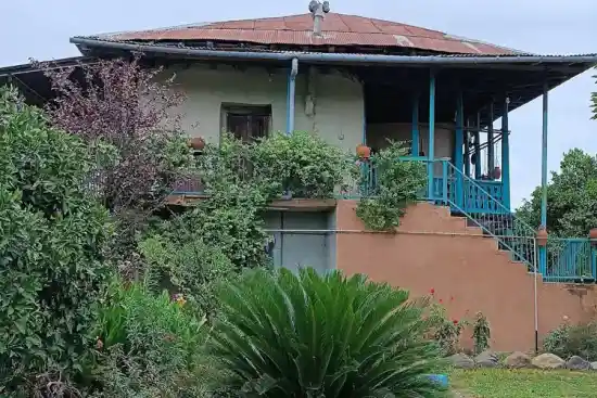 اقامتگاه بومگردی کندوج