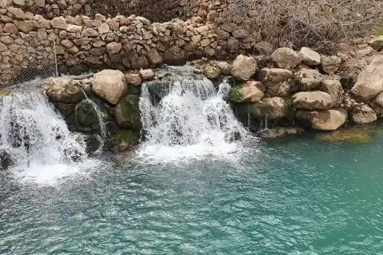 اقامتگاه بومگردی تافی دیوه زناو