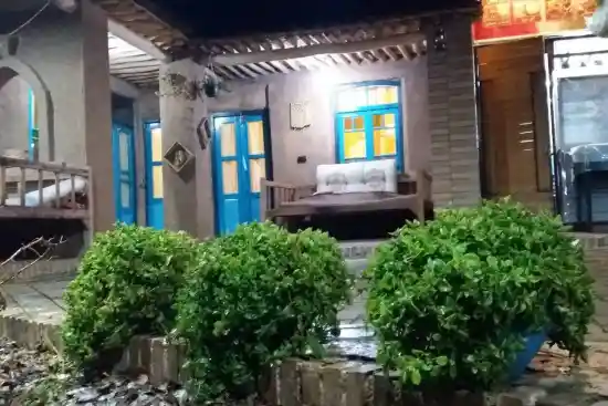 اقامتگاه بوم‌گردی دستنا