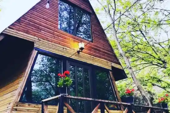 اقامتگاه بوم‌گردی خورشید