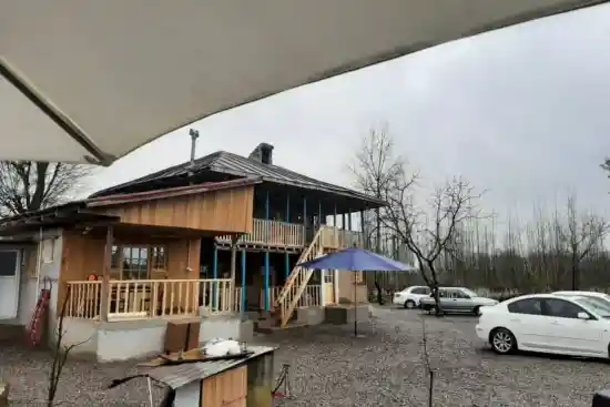 اقامتگاه بومگردی تلارسر تخسم