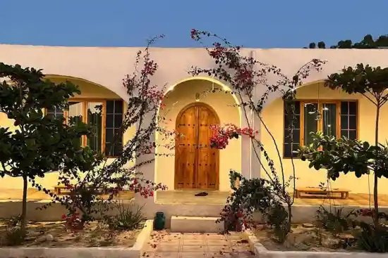 اقامتگاه بوم‌گردی گاروم زَنگی