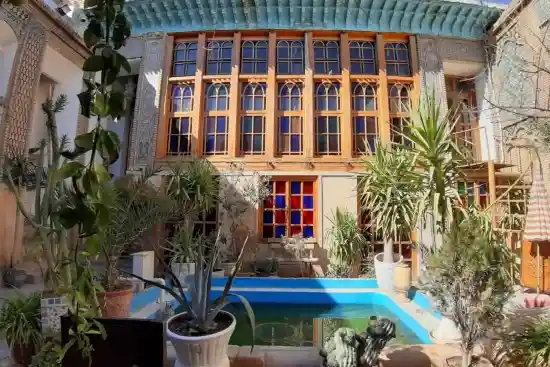 اقامتگاه سنتی طاها