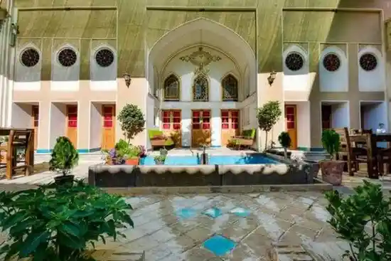 اقامتگاه سنتی یاس