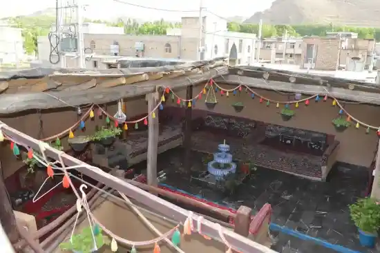 اقامتگاه بومگردی گینای