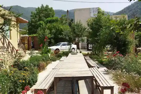 اقامتگاه بومگردی ننه بیبی